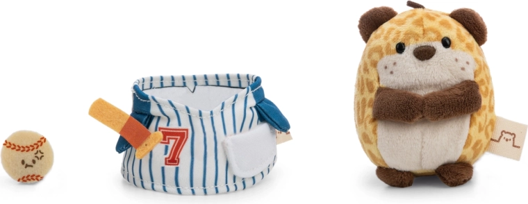 Costum de baseball și mini prietenul Moodi
