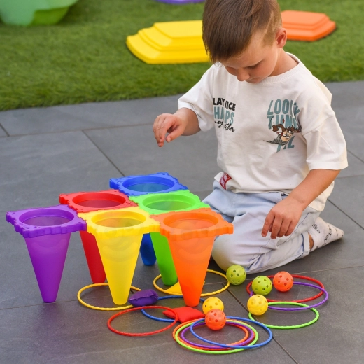 Trei jocuri într-un singur set