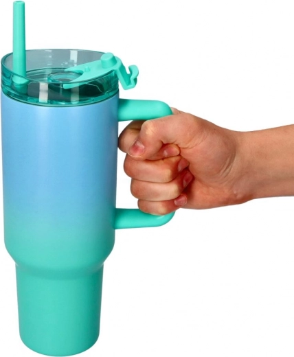 Capac cu pai și mâner confortabil