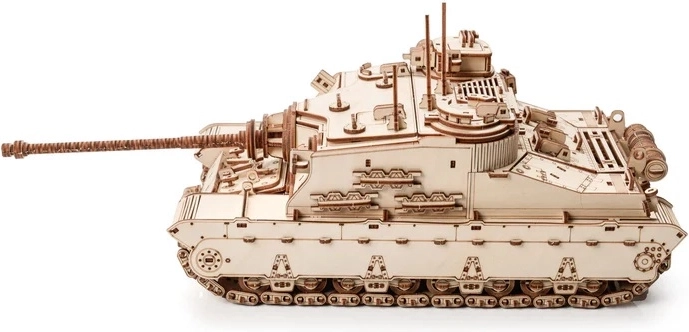 Model realist al tancului Tortoise