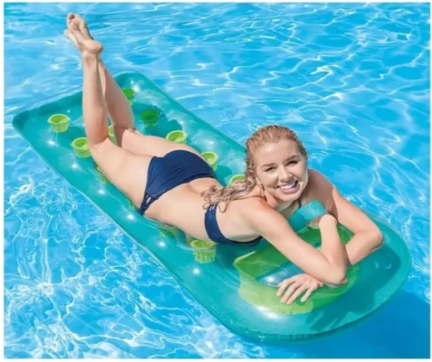 Odihnă confortabilă la apă