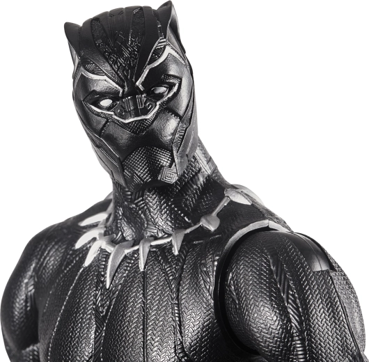 Detalii elaborate ale costumului lui Black Panther
