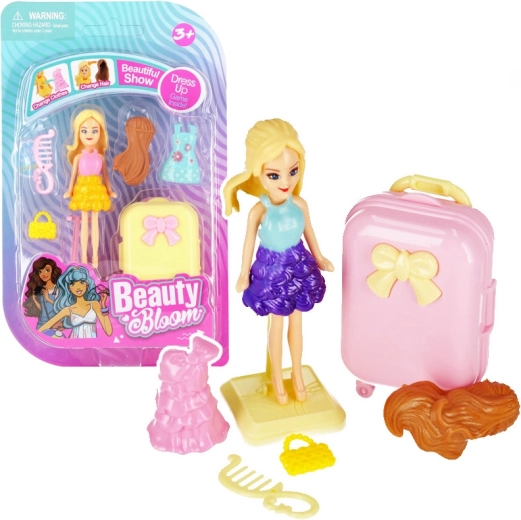 Păpușă cu accesorii