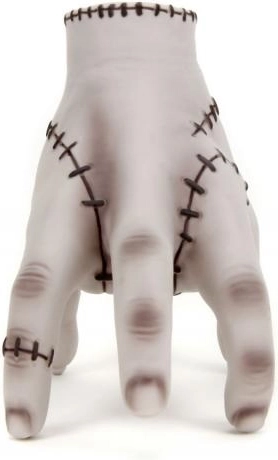 Mâna iconică Thing din serialul WEDNESDAY