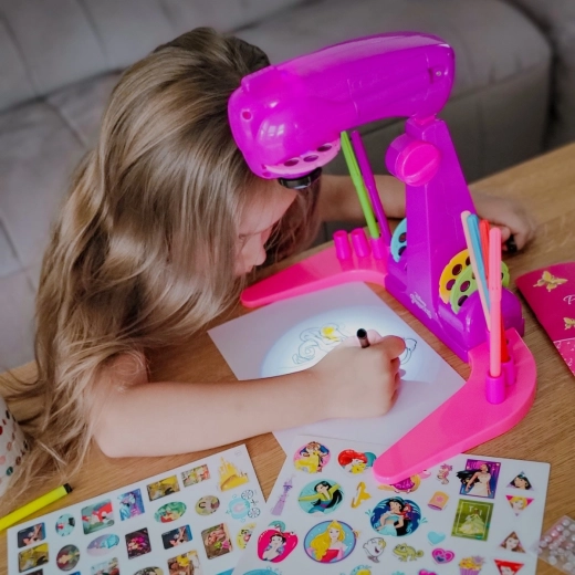 Construcție reglabilă pentru creație confortabilă