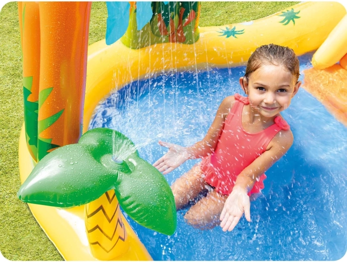 Duș de apă pentru răcorire și distracție