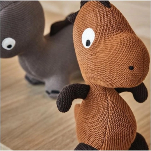 Dinozaur adorabil pentru camera copilului