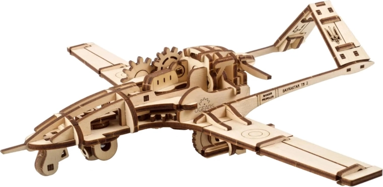 Ugears puzzle mecanic 3D din lemn – dron de luptă Bayraktar TB2