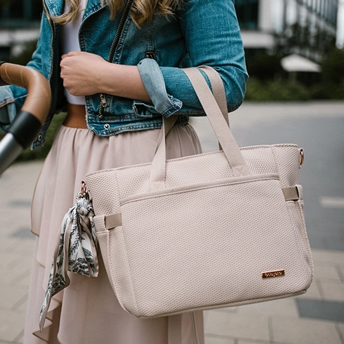 Purtare confortabilă și prindere de cărucior