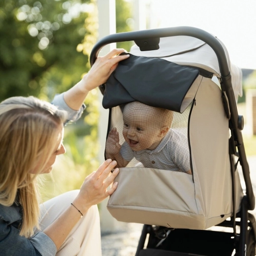 Capotină cu UPF 50+ și vizibilitate oricând