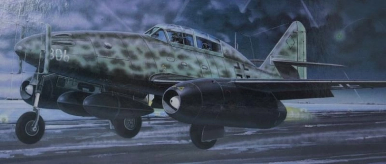 Model din plastic MESSERSCHMITT Me 262 B-1a/U1 1:72