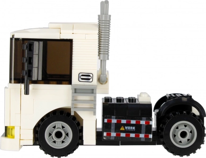 Camion urban realist cu detalii