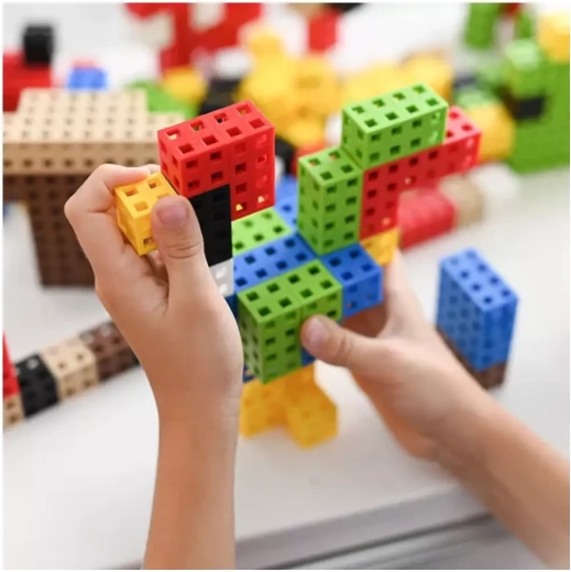 Învățare prin joc: culori, sortare și numărat