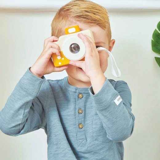 Joaca de-a micul fotograf