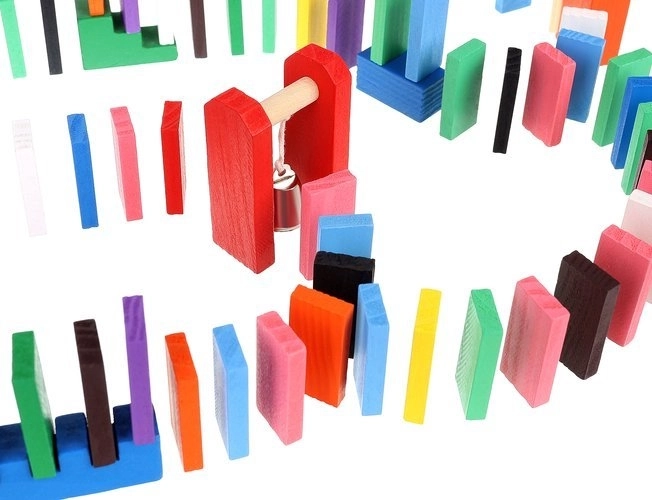 1131 piese pentru trasee mari de domino