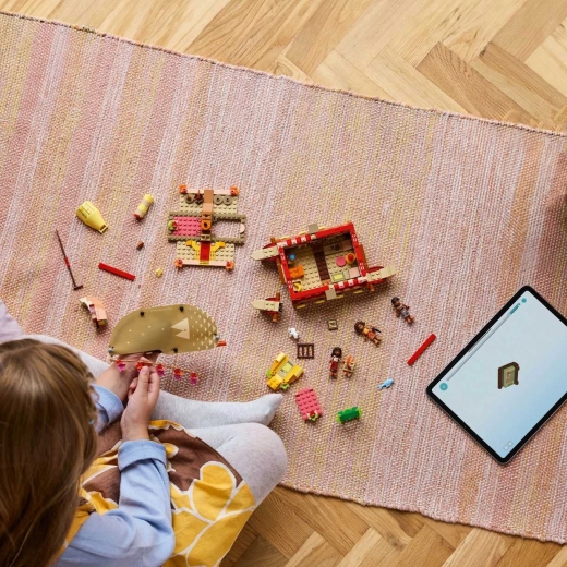 Construcție cu aplicația LEGO Builder
