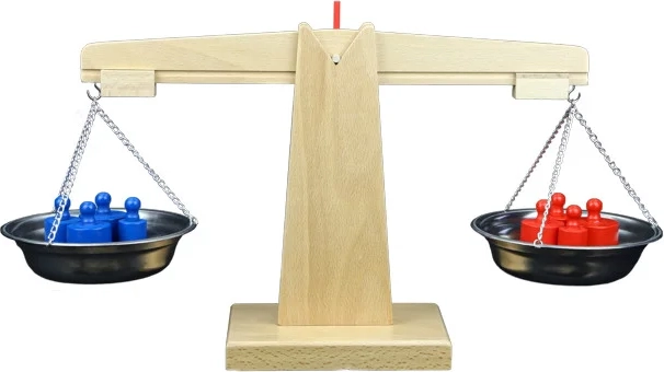 Construcție din lemn cu boluri metalice