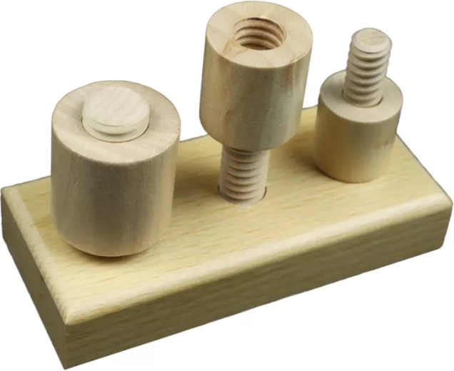 Material Montessori pentru concentrare liniștită