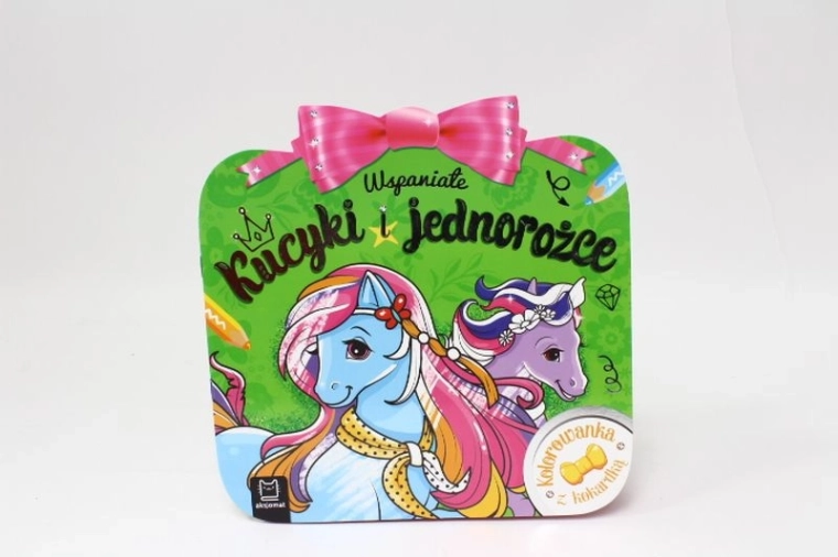 Cărți de colorat cu fundă: ponei minunați și unicorni