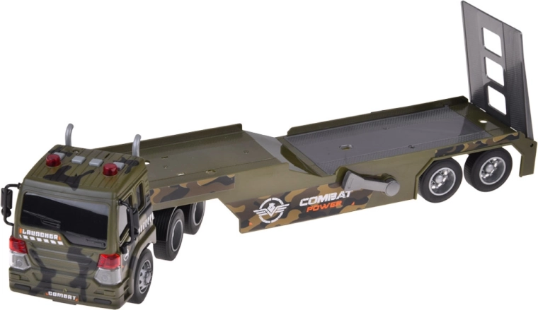 Camion de transport cu remorcă detașabilă și rampă