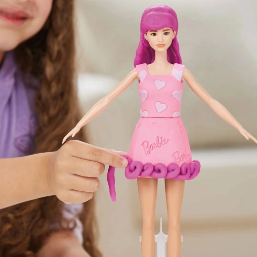 Transformări de modă cu Barbie
