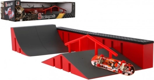 Set mini skatepark cu fingerboard din plastic