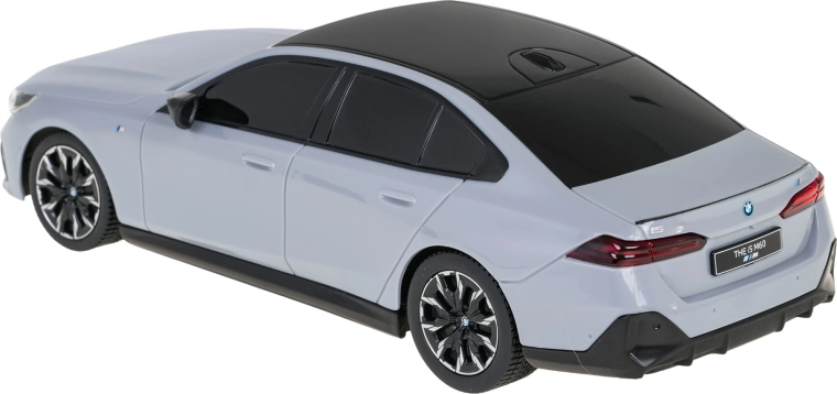 Reprezentare realistă a modelului BMW i5