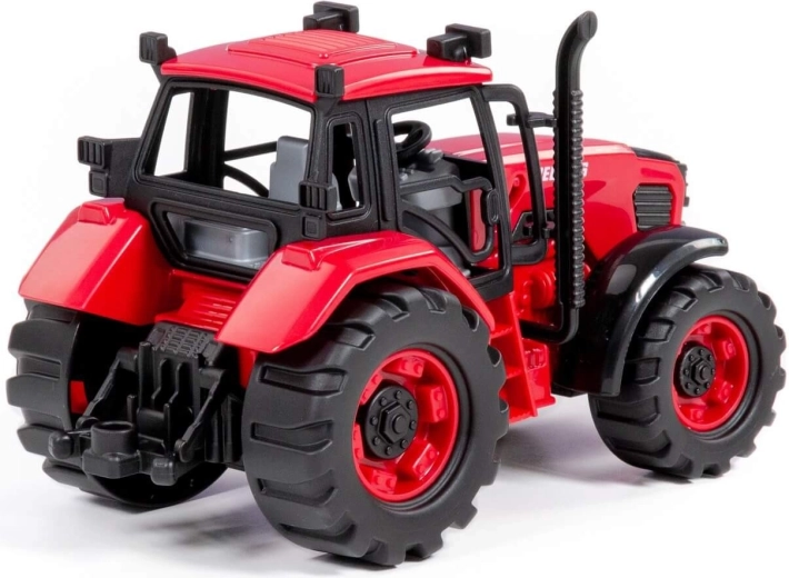 Finisare detaliată a tractorului