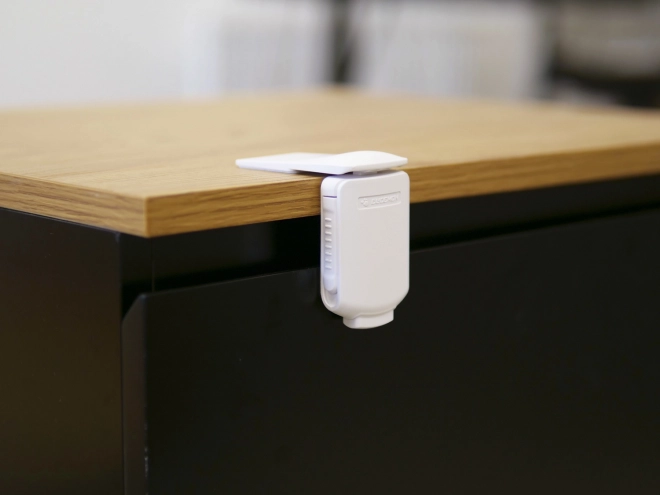 Blocare de siguranță albă pentru dulapuri și sertare