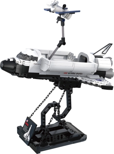 Suport de expoziție și satelit cu „panouri solare”