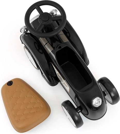 Spațiu de depozitare sub șea