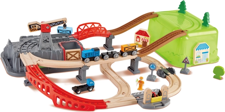Circuit de tren cu cutie de joacă