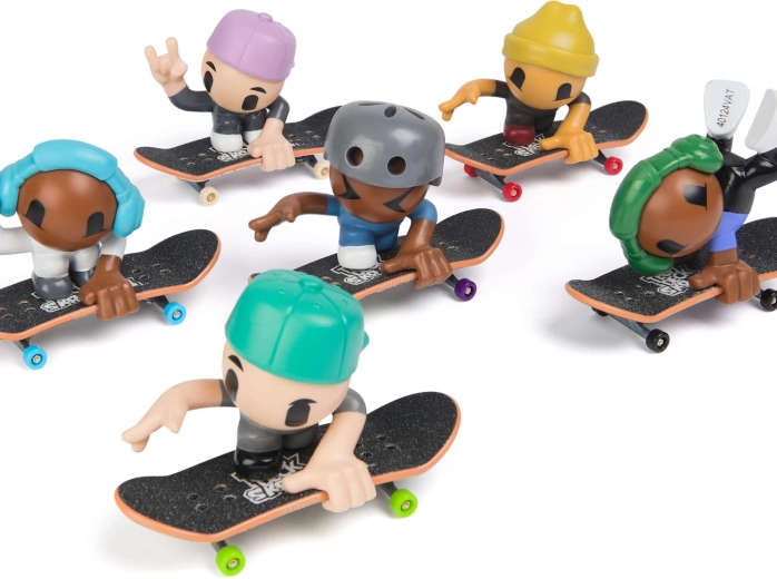 Colecționează și combină echipa ta SK8 Crew