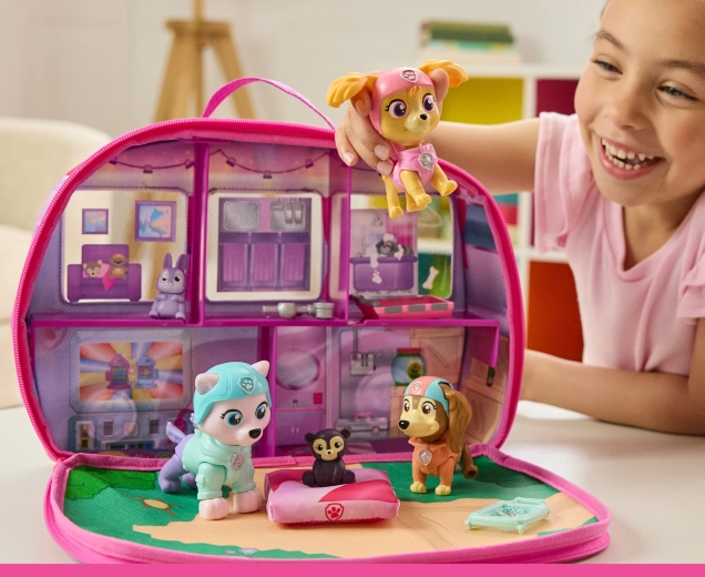 Figurine eroi cu cap care se clatină