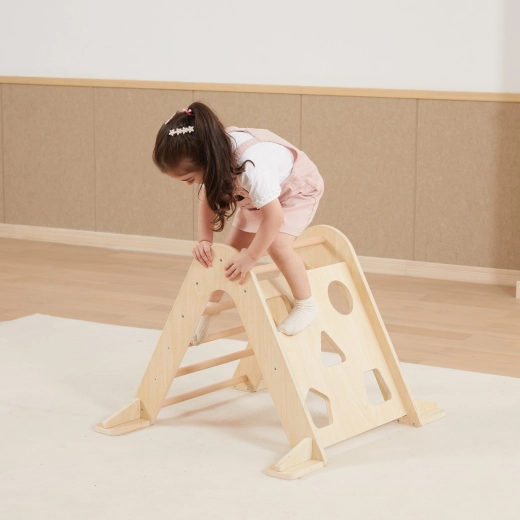 Triunghiul Pikler cu dublă provocare