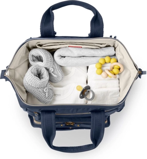 Organizare interioară inteligentă și buzunare izolate