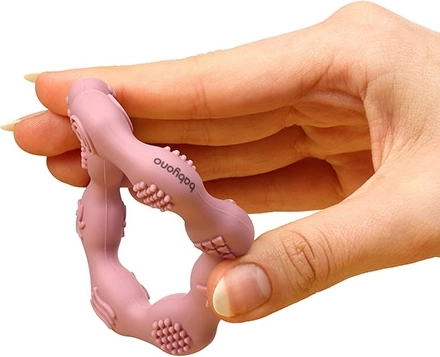 Formă ergonomică pentru mânuțe mici