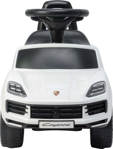 Design Porsche Cayenne și detalii realiste