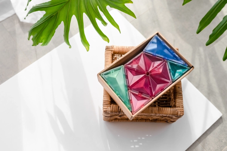 Piese transparente pastelate pentru joc și învățare creativă