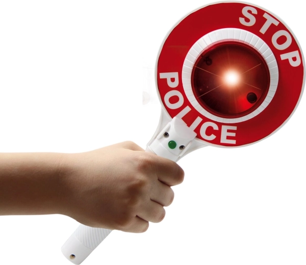 Lumină integrată controlată prin buton