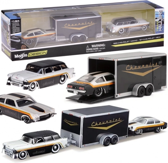 Mașini metalice Maisto Chevrolet Nomad 1955 și Chevrolet Vega 1971 cu remorcă