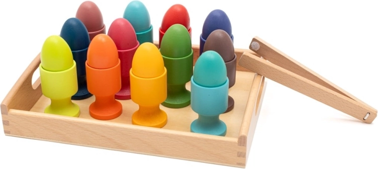 Construcție robustă din lemn și tavă practică