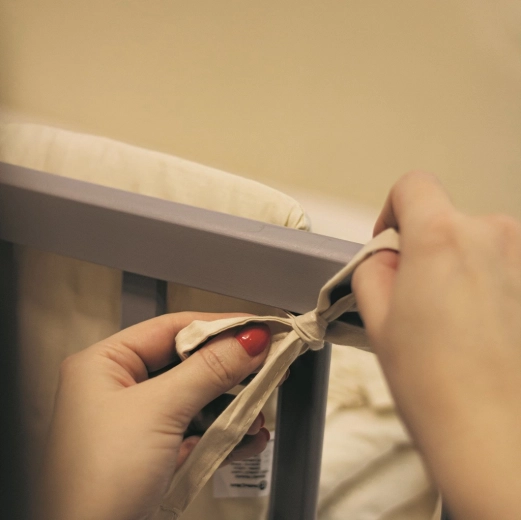 Fixare ușoară și fermă cu panglici