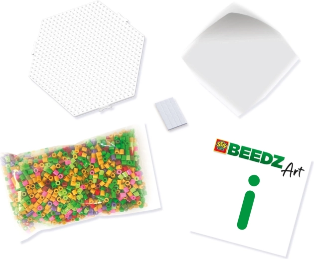 Peste 1.600 de mărgele colorate pentru combinații nesfârșite