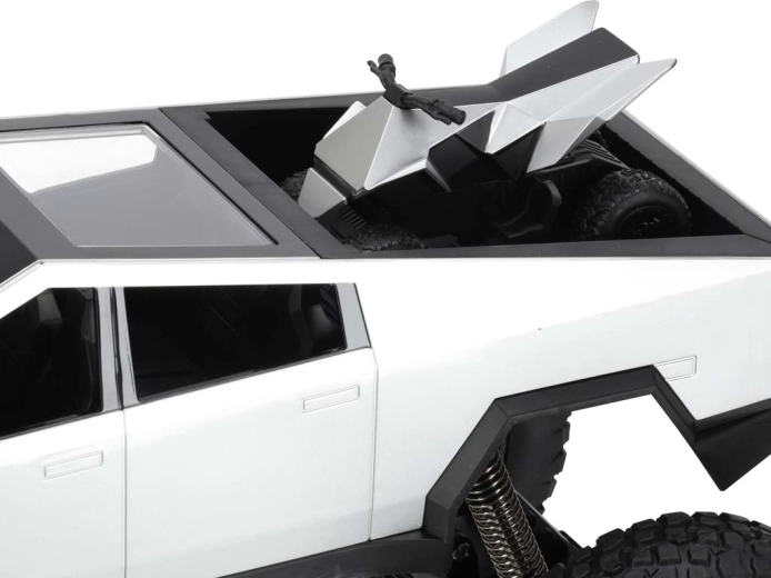 Model impresionant la scara 1:8