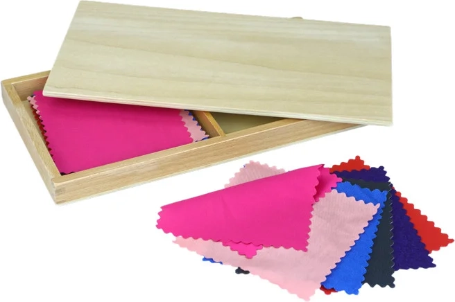 Moyo Montessori cutiuță cu materiale textile