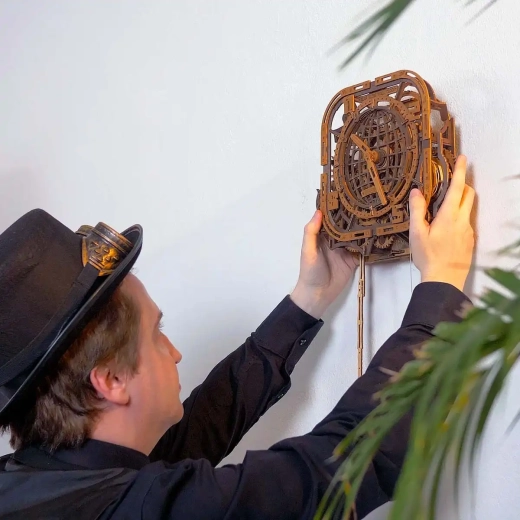 Gata de agățat pe perete