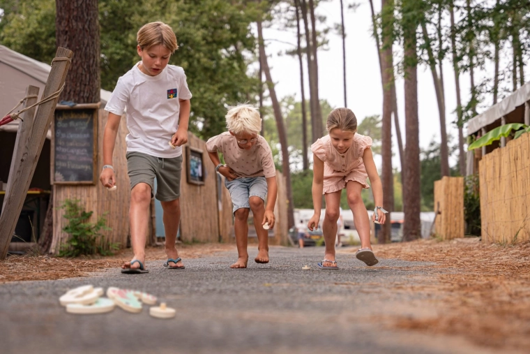 Joc pentru interior și exterior