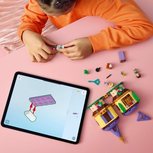 Construcție interactivă cu aplicația LEGO Builder