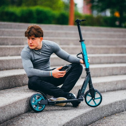 Pliare rapidă și dimensiuni compacte